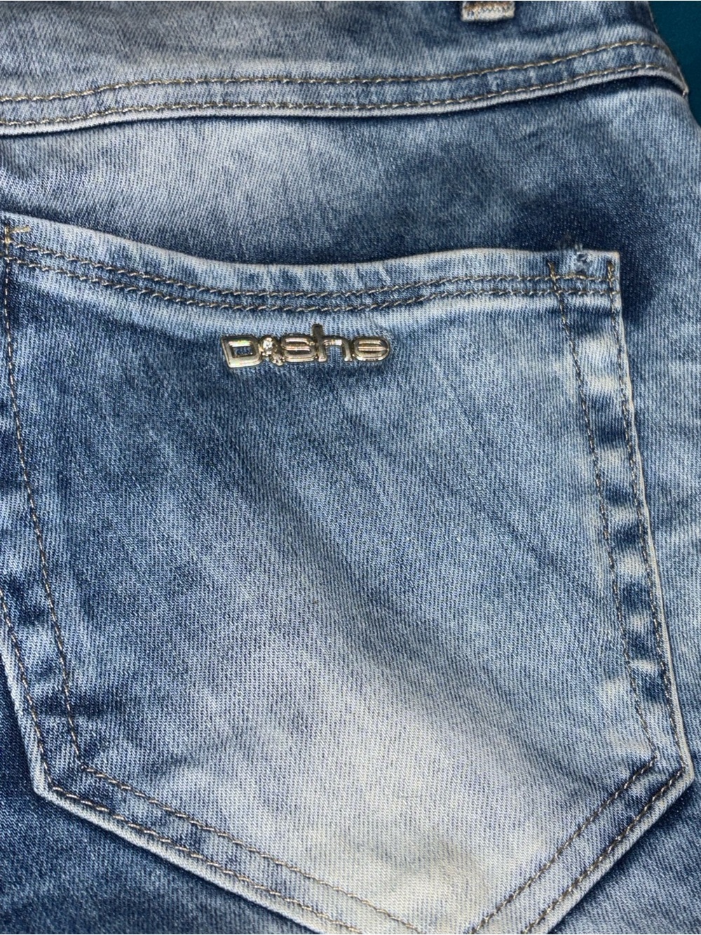 Dishe Sexy Boyfriend Luxe Embellished Jeans Size 38 MSRP $300 - Picture 6 of 9